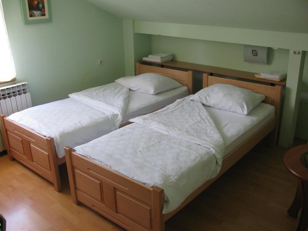 Apartments & Rooms Korzo Slavonski Brod Quarto foto
