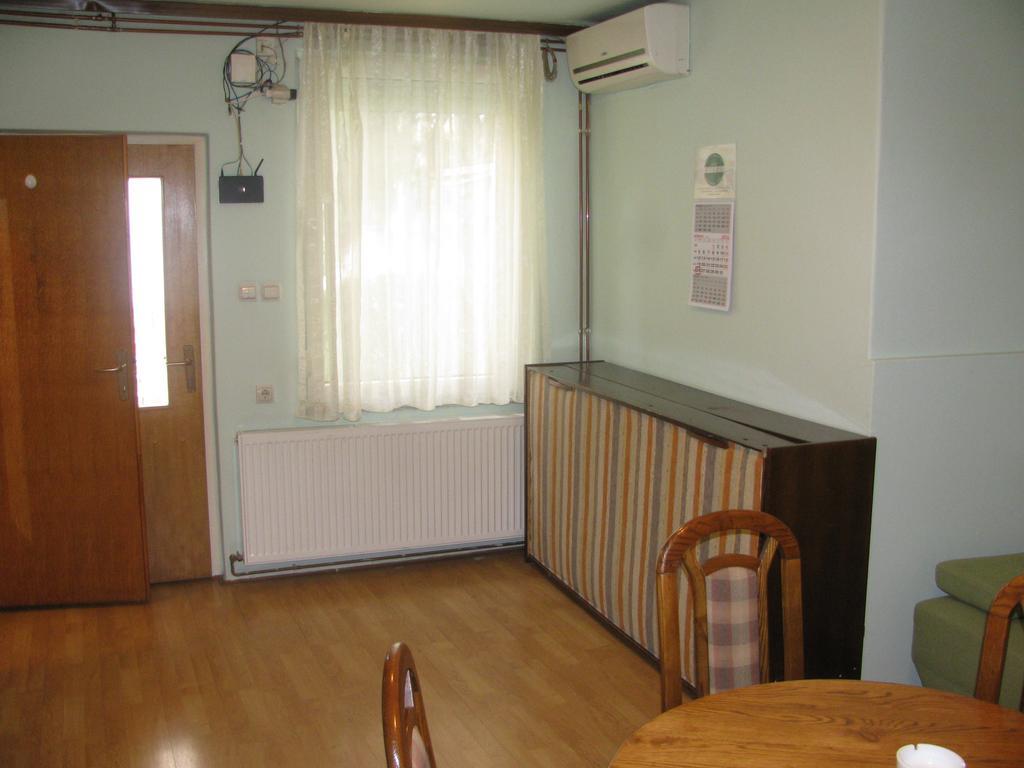 Apartments & Rooms Korzo Slavonski Brod Quarto foto
