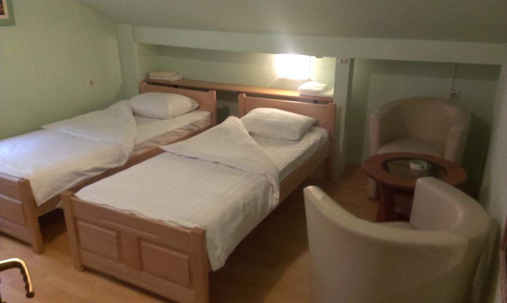 Apartments & Rooms Korzo Slavonski Brod Quarto foto