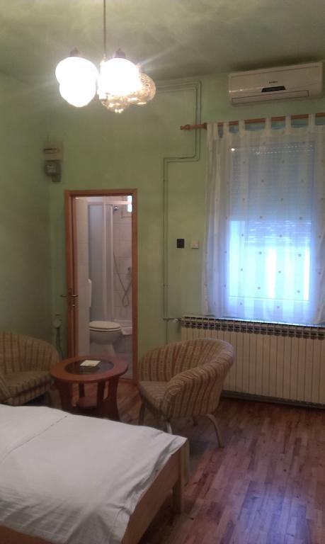 Apartments & Rooms Korzo Slavonski Brod Quarto foto